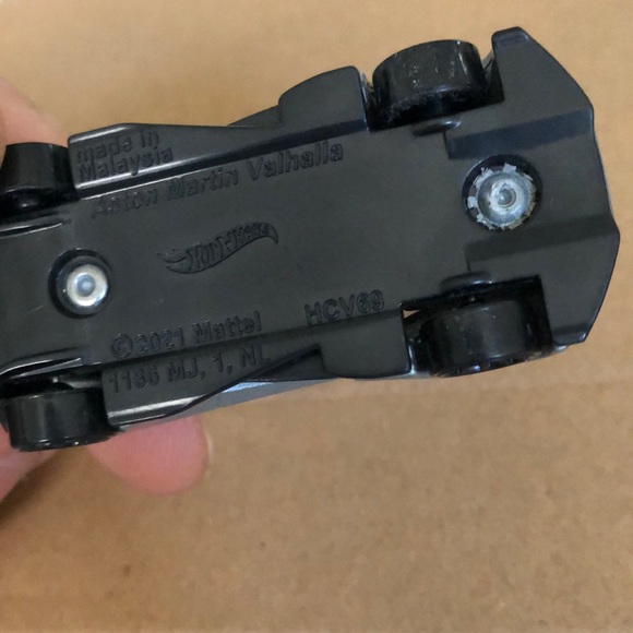 007 Aston Martin Valhalla Concept - Picture 3 of 7